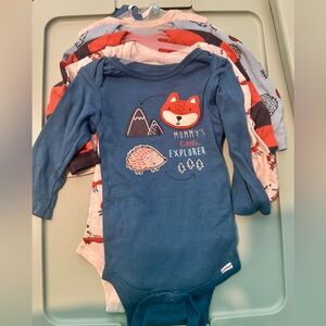 NWT 5 Pack Gerber Long Sleeve Onesie 6-9 Months Fox Woodland Creatures